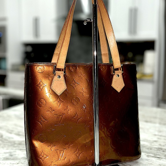 Louis Vuitton Authentic Houston Bronze Vernis Leather Tote - Picture 9 of 15